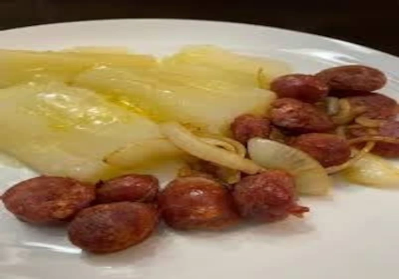 Macaxeira com Calabresa